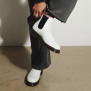 Dr. Martens AirWair Size 7 **